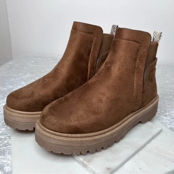 NWOT Qupid Renley Chunky Sole Booties - Brown, Size 9 - Picture 4 of 10